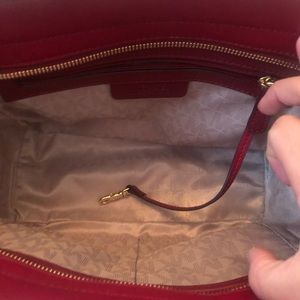 New Michael kors hand bag